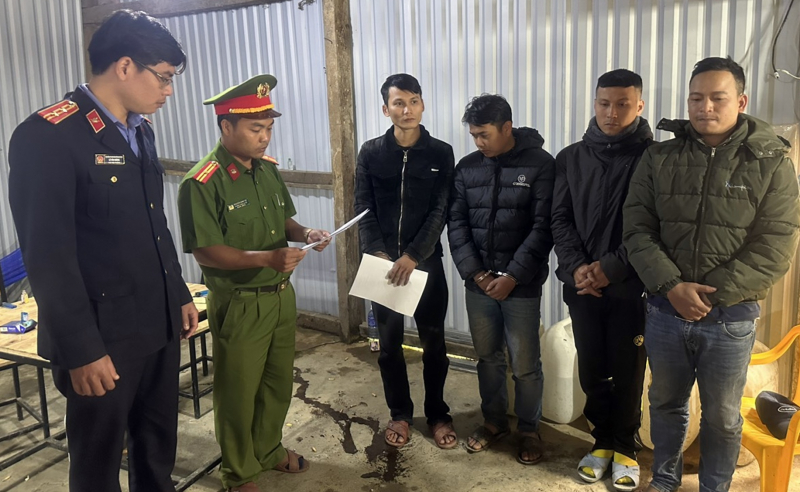 Phá chuyên án tổ chức cá độ bóng đá tại “thủ phủ” sâm Ngọc Linh -0