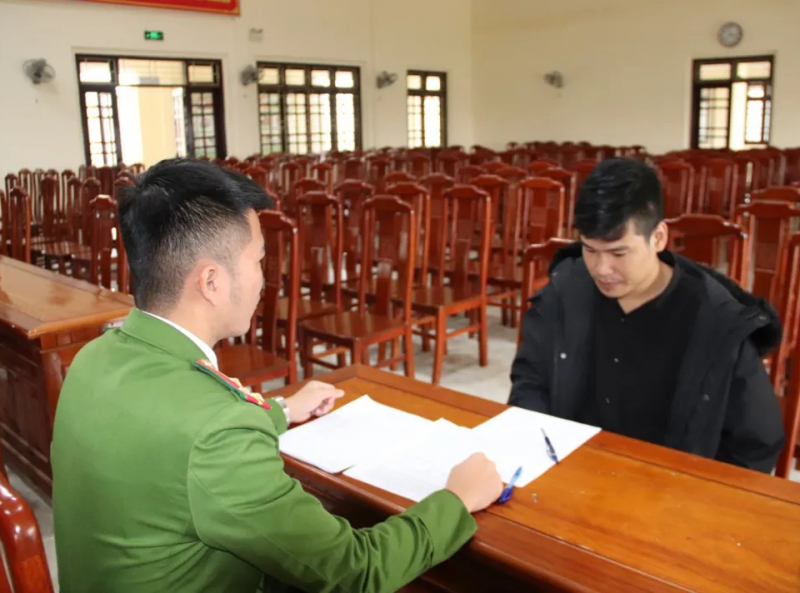 Bắt ba đối tượng cùng hơn 2.500 viên ma tuý chuẩn bị cho “tiệc Noel”  -0