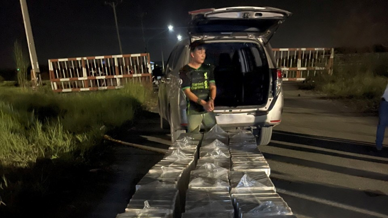 003f03546007b859e116.jpg -0