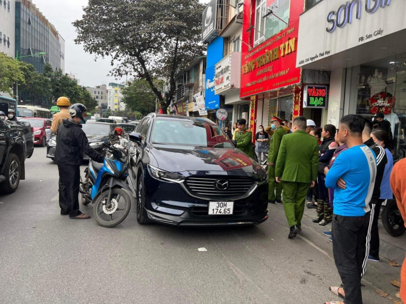 Dùng vật nghi là súng đe dọa người khác sau khi va chạm giao thông -0