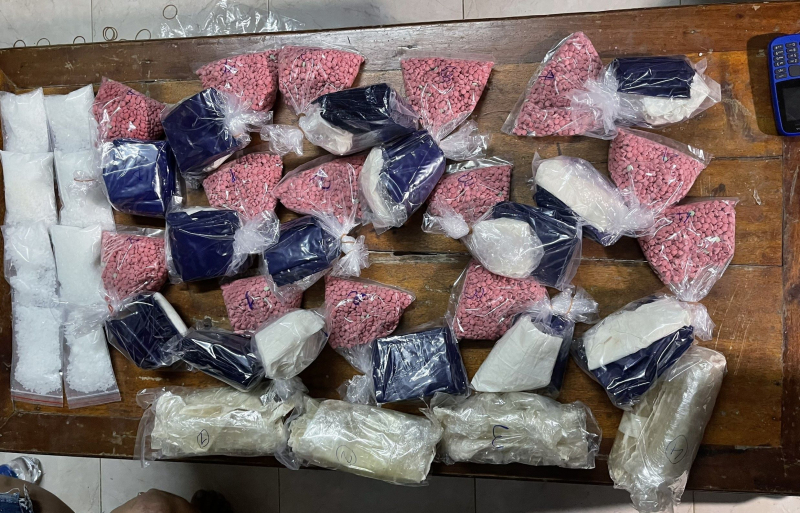 Khen thưởng ban chuyên án triệt phá đường dây ma túy từ Lao Bảo về Huế -0