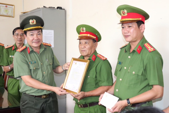 Chỉ số hài lòng phục vụ hành chính của Công an Sóc Trăng đạt 100% -0