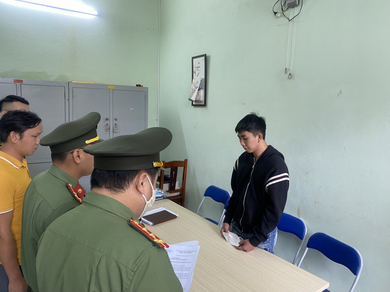 Quảng Ngãi: Bắt 2 đối tượng tổ chức đưa người trốn sang Campuchia -0