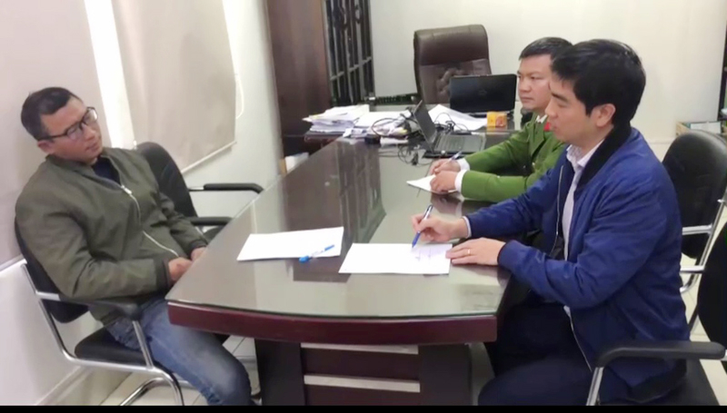 Vận động thành công đối tượng giết người ra đầu thú -0