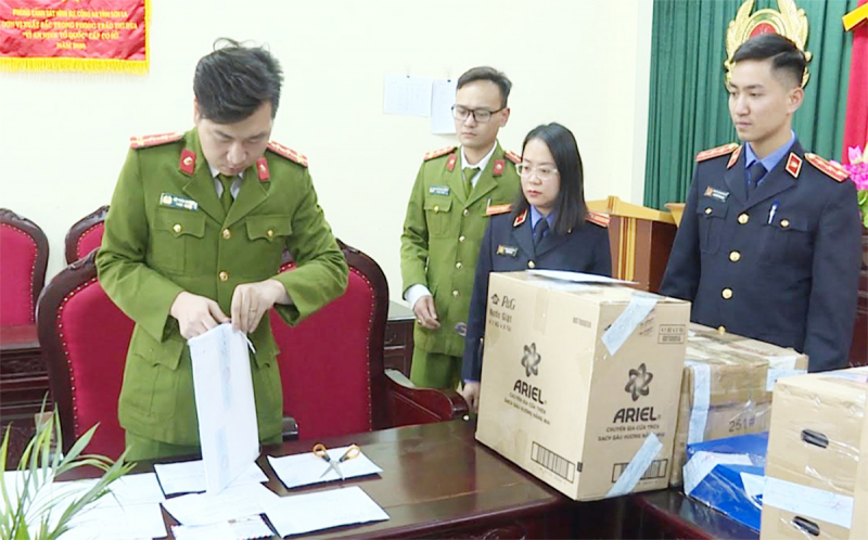 Triệt phá ổ nhóm “tín dụng đen” cho vay lãi cao “cắt cổ” -1