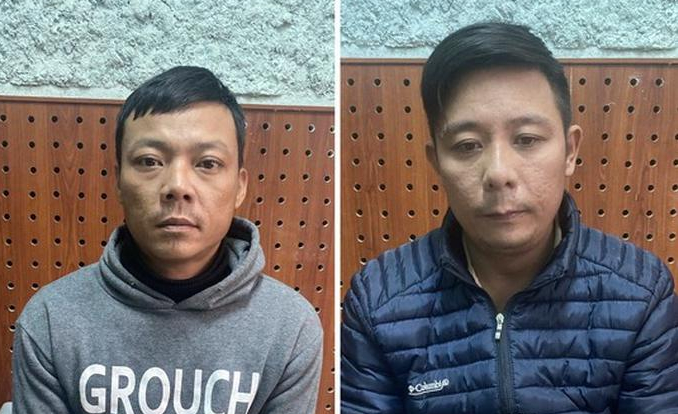 Bịt mặt, chặn đường chém trưởng thôn gần đứt lìa cánh tay  -0