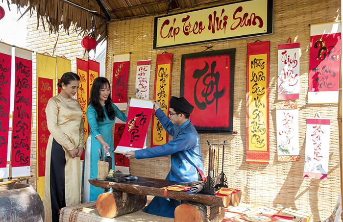 Đến Khu du lịch Cáp treo núi Sam tận hưởng hương Xuân -7