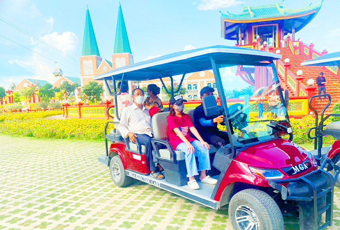 Đến Khu du lịch Cáp treo núi Sam tận hưởng hương Xuân -0