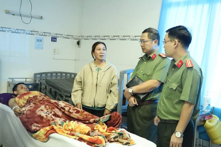 Ráo riết truy lùng hai đối tượng chống trả tổ tuần tra bảo vệ ANTT -0