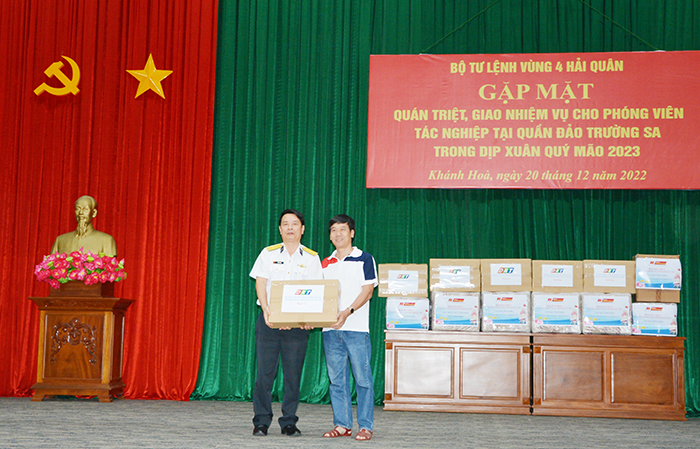 Công tác chuẩn bị cho hoạt động thăm, chúc Tết quân và dân huyện đảo Trường Sa -1