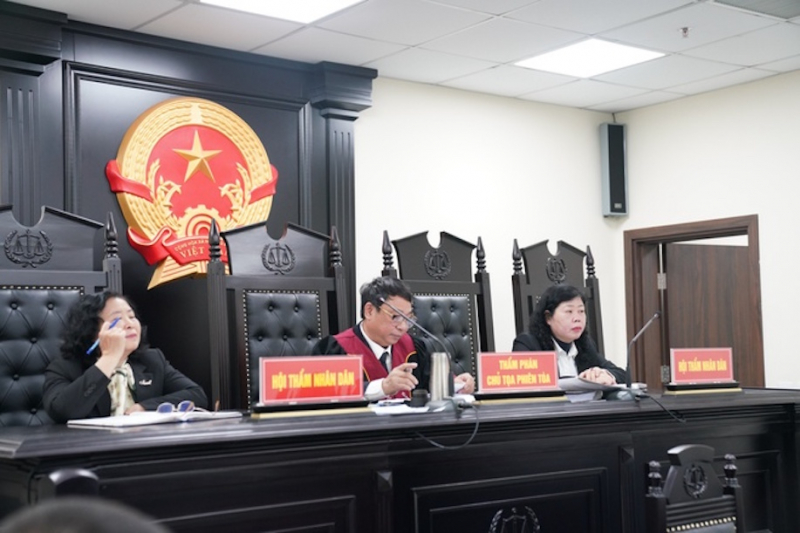 Vợ chồng chủ mưu vụ vận chuyển trái phép 30 nghìn tỷ đồng lĩnh hơn 12 năm tù   -0