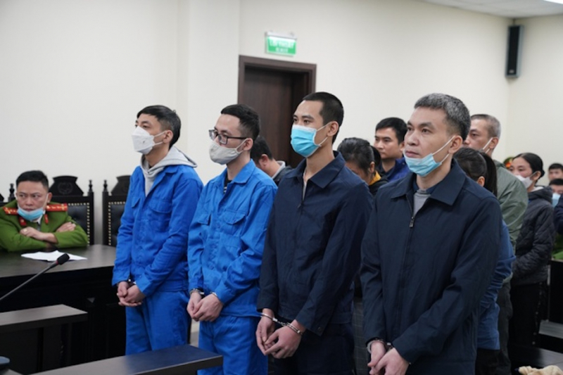 Vợ chồng chủ mưu vụ vận chuyển trái phép 30 nghìn tỷ đồng lĩnh hơn 12 năm tù   -0