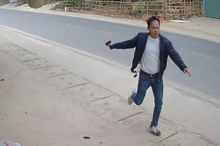 Truy bắt đối tượng dùng súng vận chuyển ma túy chống trả lực lượng Công an -0