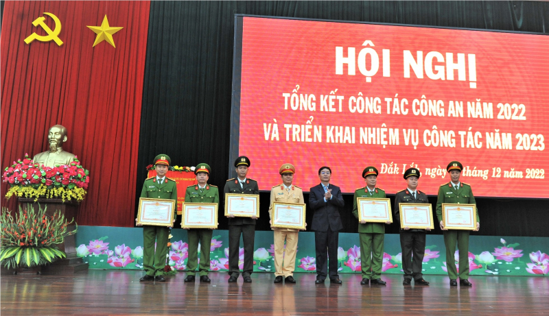 Công an Đắk Lắk phấn đấu kéo giảm tội phạm 10% trong năm 2023 -0