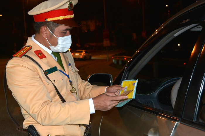 Công an Lâm Đồng kiên quyết xử lý các hành vi vi phạm giao thông -0