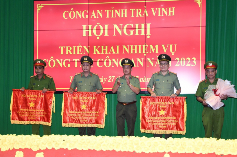 Công an Trà Vinh tăng cường phòng, chống tội phạm khai thác khoáng sản trái phép -0