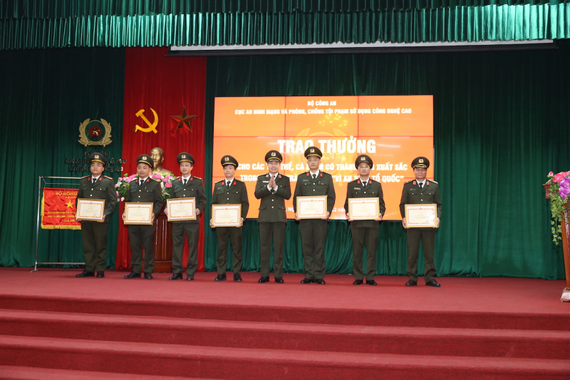 Bảo vệ chủ quyền, an ninh và lợi ích quốc gia trên không gian mạng -0