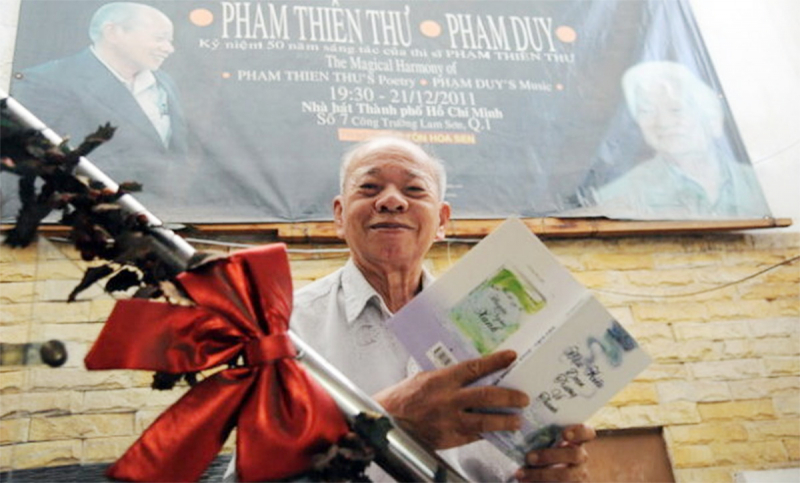 Phạm Thiên Thư với những con suối tình thơm -0