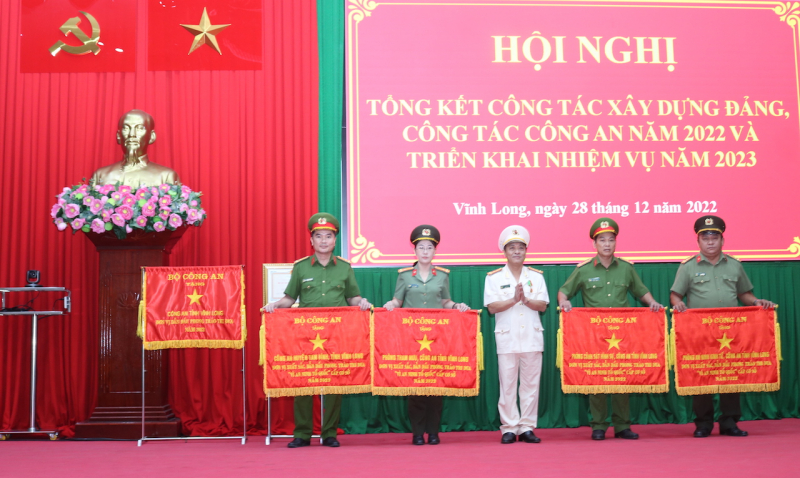 Công an Vĩnh Long, Đồng Tháp triển khai công tác năm 2023 -0