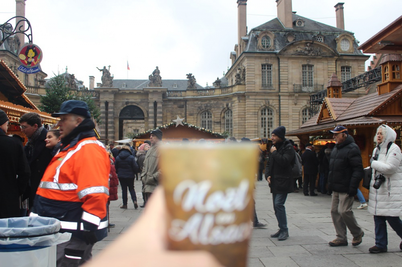 Dạo chợ Tết ở trời tây -0