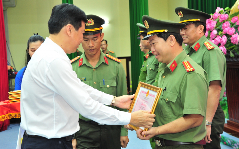 Công an Vĩnh Long, Đồng Tháp triển khai công tác năm 2023 -1