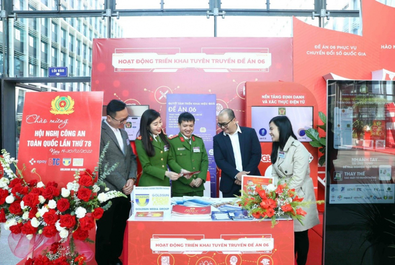 Quyền của người dân và trách nhiệm các cơ quan chức năng từ ngày 1/1/2023 bỏ sổ hộ khẩu giấy như thế nào? -0