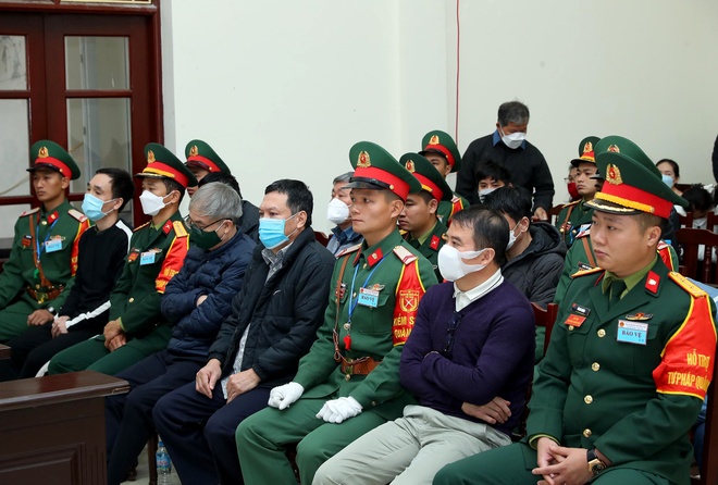 Hai cựu Thiếu tướng “bảo kê” buôn lậu xăng dầu bị đề nghị y án  -0