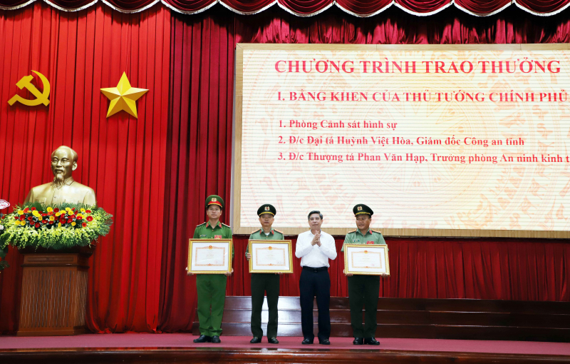 Công an tỉnh Hậu Giang quyết tâm kéo giảm tội phạm, bảo đảm xã hội trật tự, kỷ cương, an toàn -0