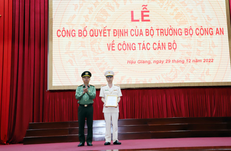 Công an tỉnh Hậu Giang quyết tâm kéo giảm tội phạm, bảo đảm xã hội trật tự, kỷ cương, an toàn -0