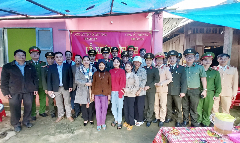 Mang “Đông ấm áp, xuân yêu thương” đến với người dân miền núi Quảng Nam -0