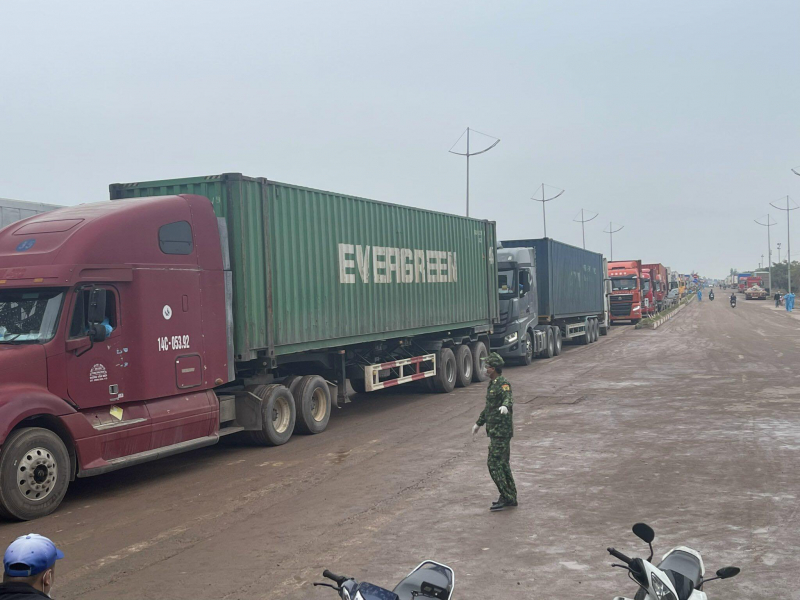 Từ 8/1/2023, nối lại hoạt động thông quan hàng hóa và vận tải hành khách tại các cửa khẩu biên giới -0