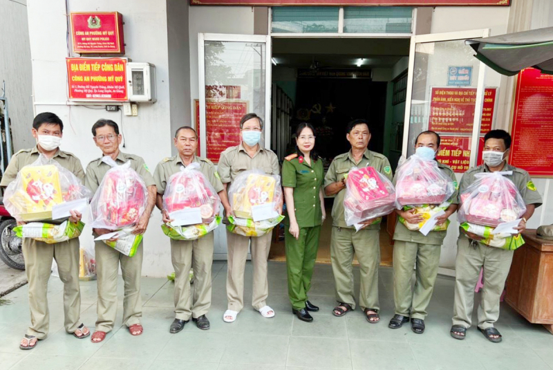 Công an TP Long Xuyên (An Giang): Ấm áp nghĩa tình đồng đội những ngày cận Tết -1