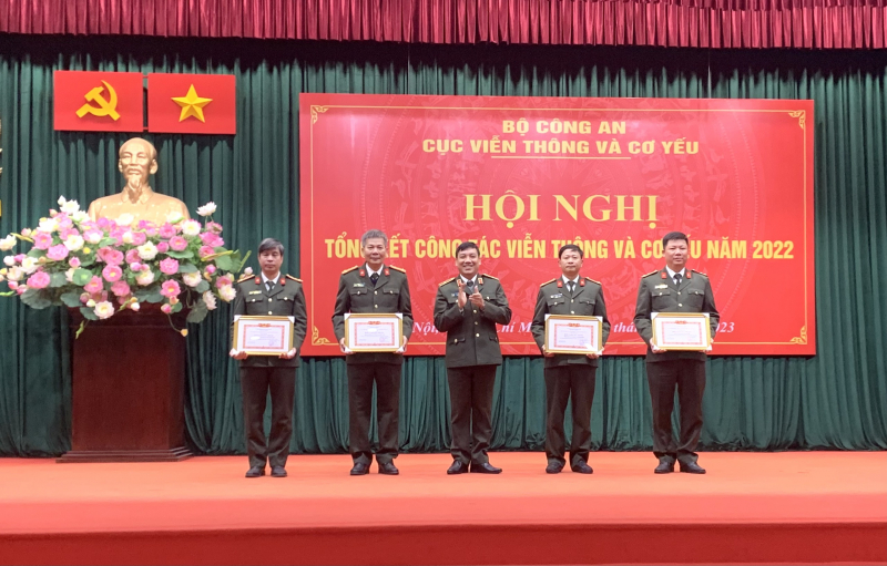 Nỗ lực hoàn thành mục tiêu đưa lực lượng Viễn thông và Cơ yếu CAND tiến lên hiện đại vào năm 2025 -0