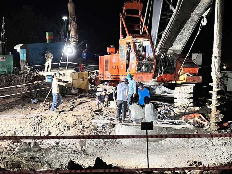 Làm việc xuyên đêm rút ngắn thời gian nhổ cọc giải cứu cháu bé 10 tuổi ở Đồng Tháp -0