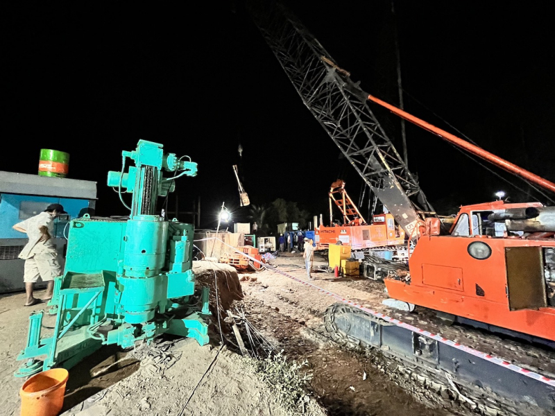 Làm việc xuyên đêm rút ngắn thời gian nhổ cọc giải cứu cháu bé 10 tuổi ở Đồng Tháp -0