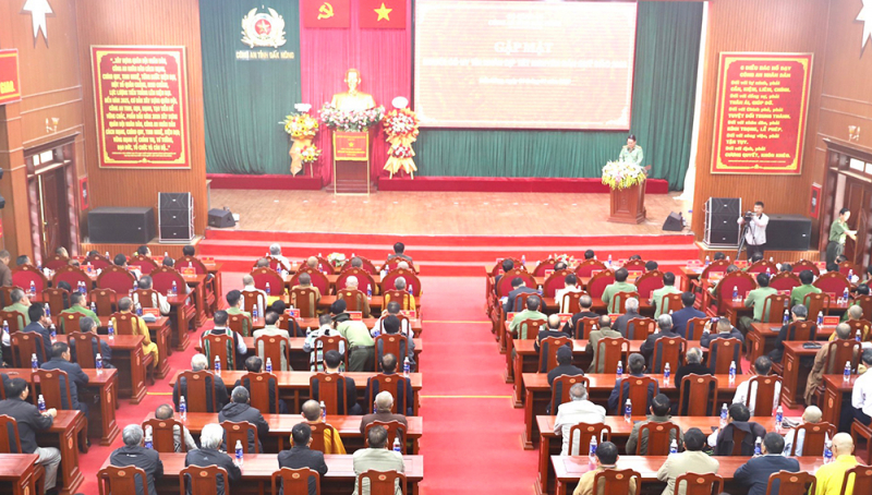 Công an Đắk Nông gặp mặt người có uy tín tiêu biểu nhân dịp Tết Nguyên đán Qúy Mão 2023 -0