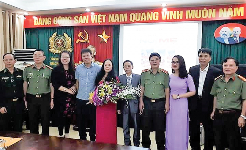 nguyen-duc-nguyen-tu-trai-giam-den-trai-sang-tac-van-hoc-32-.jpg -0