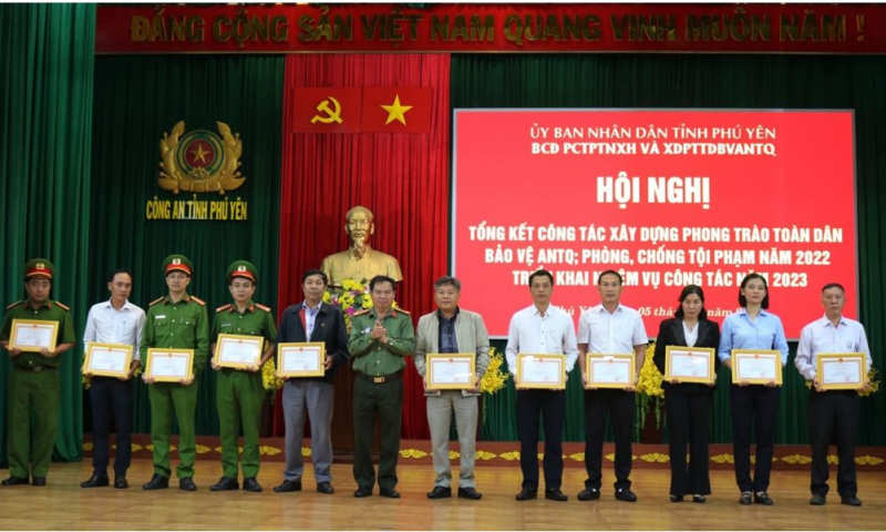 Nhân rộng mô hình, điển hình tiến tiến trong phong trào bảo vệ ANTQ ở Phú Yên -0