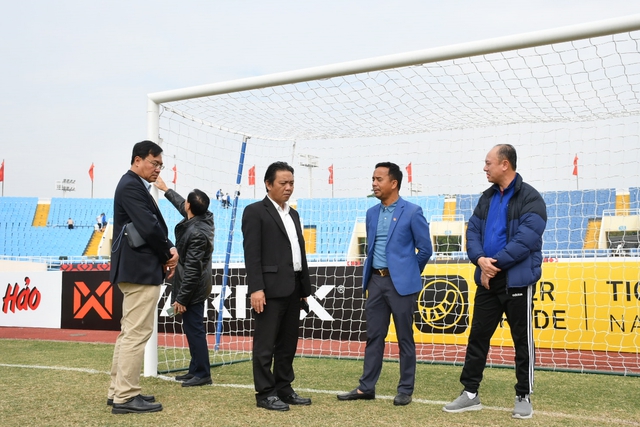 Chuẩn bị trận Việt Nam-Indonesia, sân Mỹ Đình được chỉnh trang -0