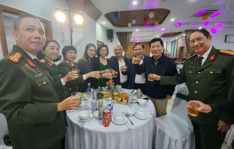 Ấm tình miền Trung trước thềm Xuân Quý Mão 2023 -0