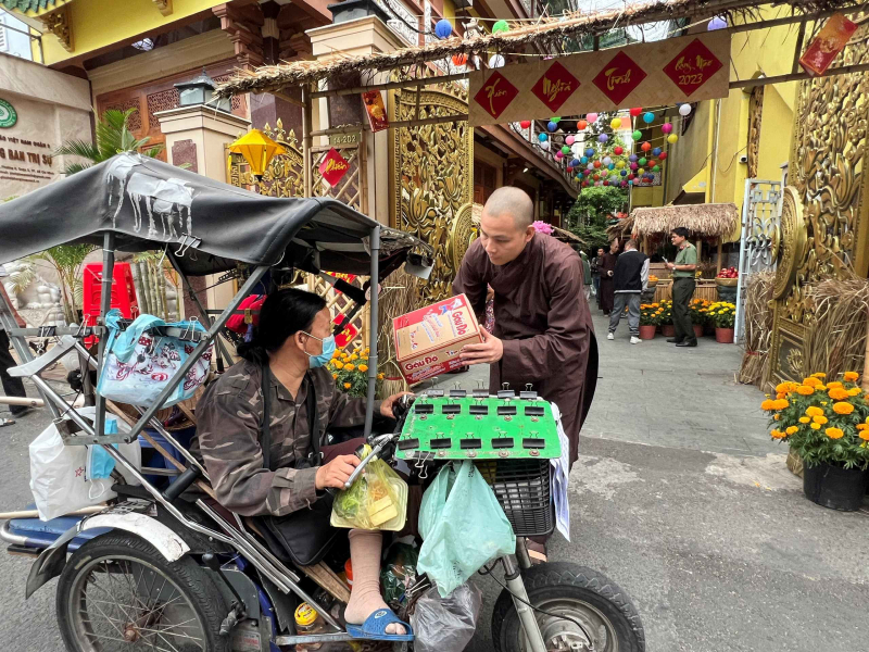 Nhiều “Siêu thị 0 đồng” giúp người dân hoàn cảnh khó khăn có Tết -0