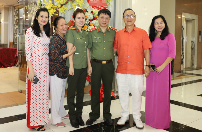 Nồng ấm sắc xuân nghĩa tình -2