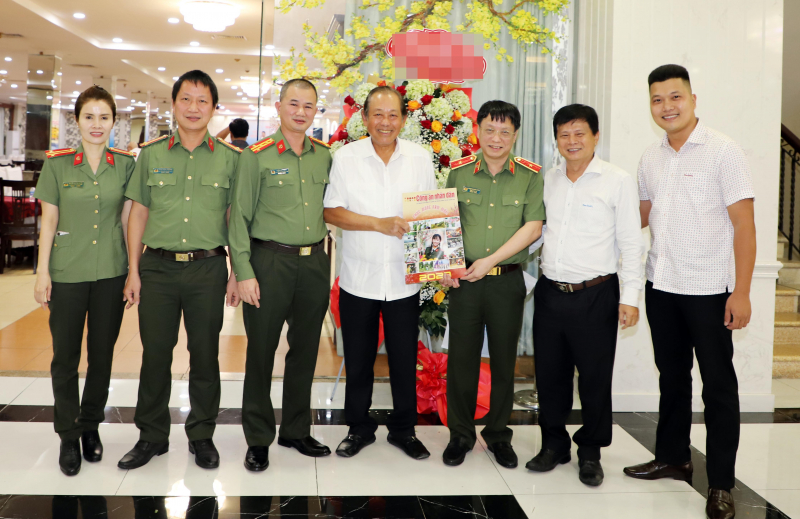 Nồng ấm sắc xuân nghĩa tình -0