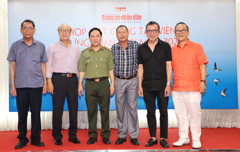 Nồng ấm sắc xuân nghĩa tình -9