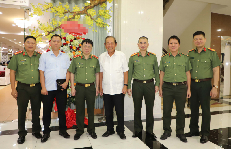 Nồng ấm sắc xuân nghĩa tình -1