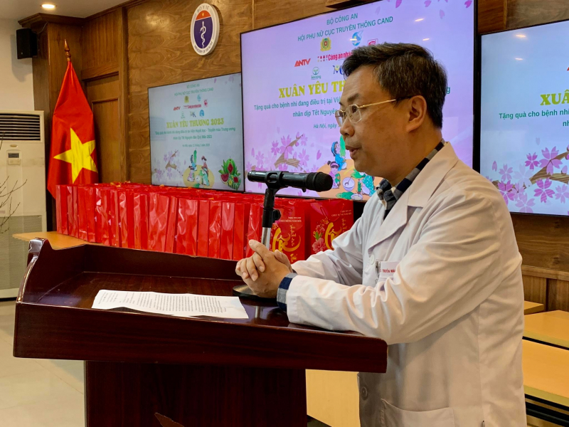 Trao yêu thương cho những bệnh nhi ung thư máu -0