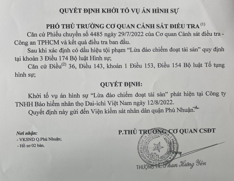 Khởi tố vụ án nhân viên công ty bảo hiểm giả chữ ký để rút tiền của khách hàng -0