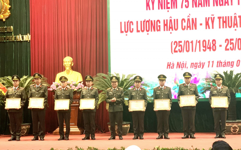 Lực lượng Hậu cần - Kỹ thuật Công an Thủ đô gặp mặt kỷ niệm 75 năm Ngày truyền thống -0