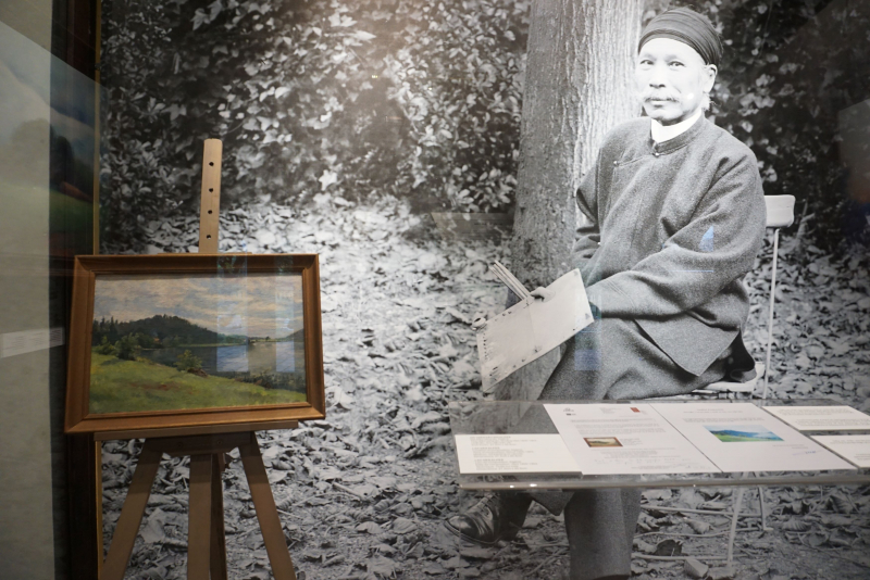 Lần đầu tiên trưng bày các tác phẩm hội họa của vua Hàm Nghi  -0