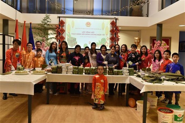 OVs in the Netherlands and Cambodia celebrate traditional Lunar New Year -0